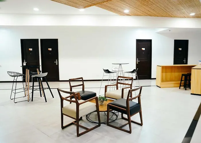 Travelbee Airport Inn Lapu-Lapu City