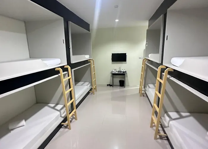 Travelbee Airport Inn Lapu-Lapu City