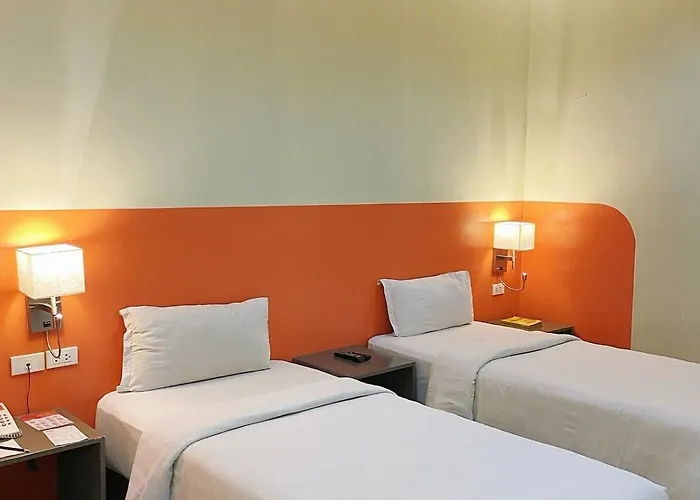 Inn Travelbee Airport