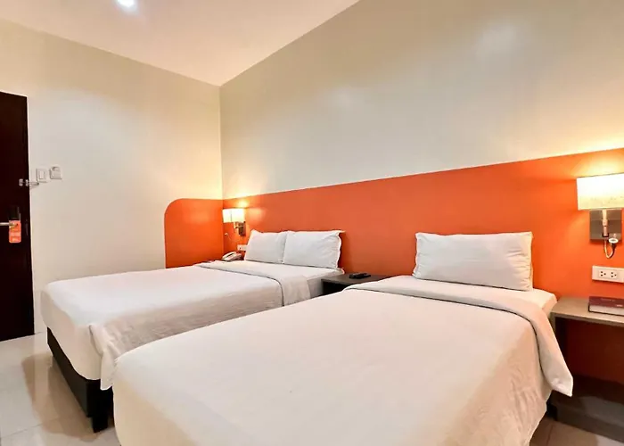 Travelbee Airport Inn *